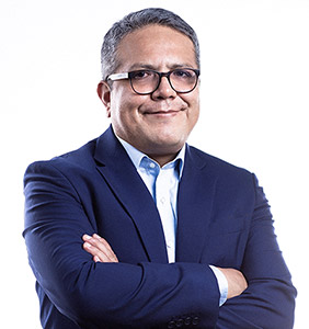 Julio Tarqui - Consultor de Finanzas y Administración